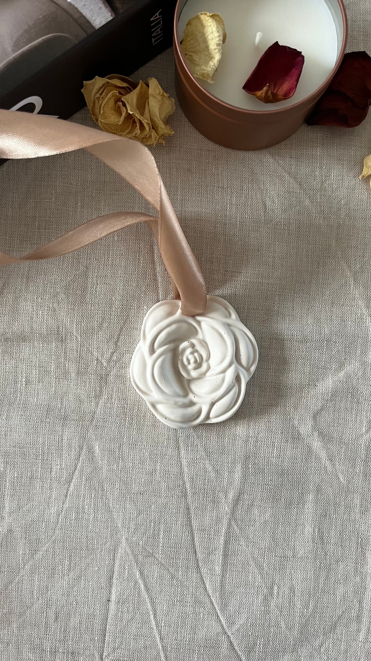 Diffuseur rose suspendu
